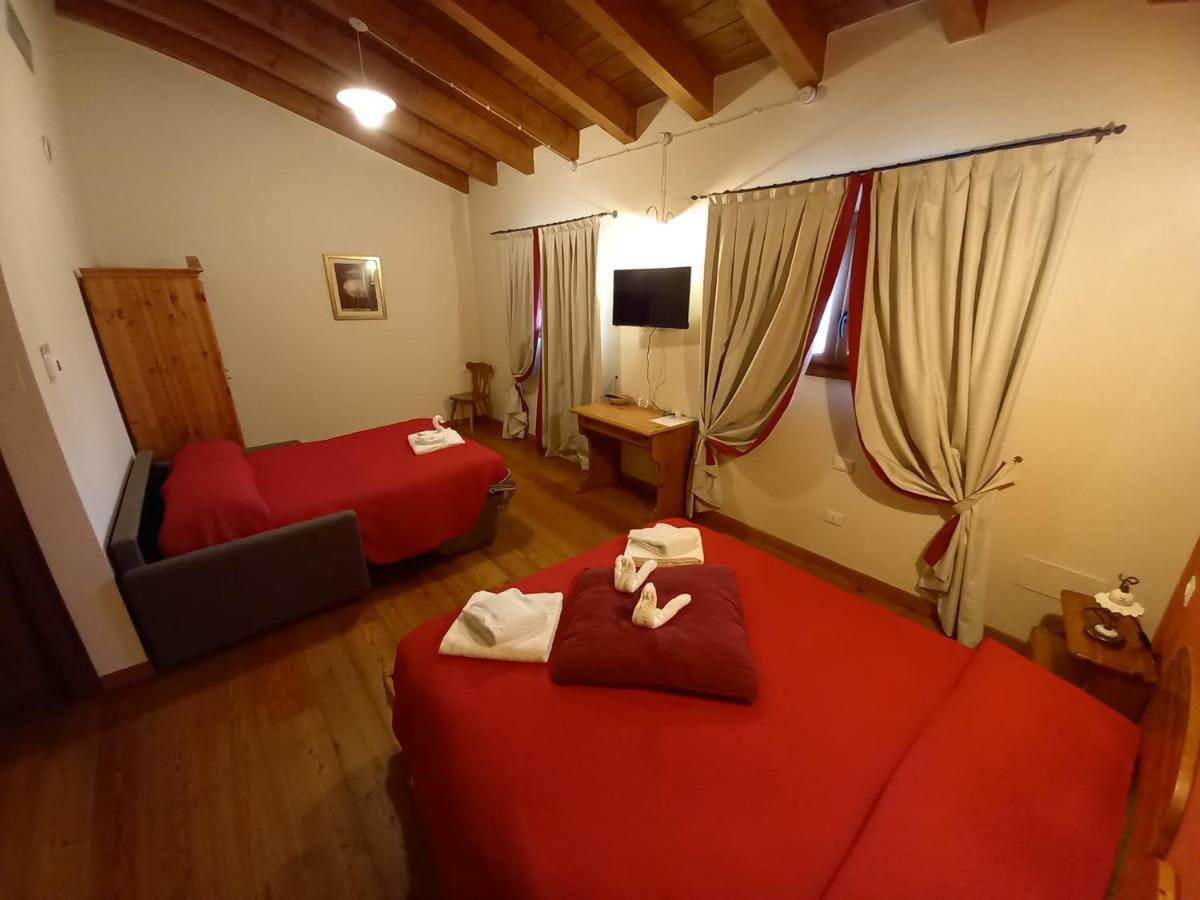 La Corte Dell'Ulivo Polazzo Exterior foto